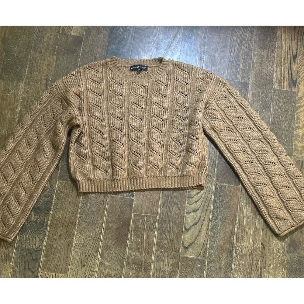 Almost Famous Cropped Sweater Womens Tan Brown Cable Knit Size Medium - Picture 1 of 4